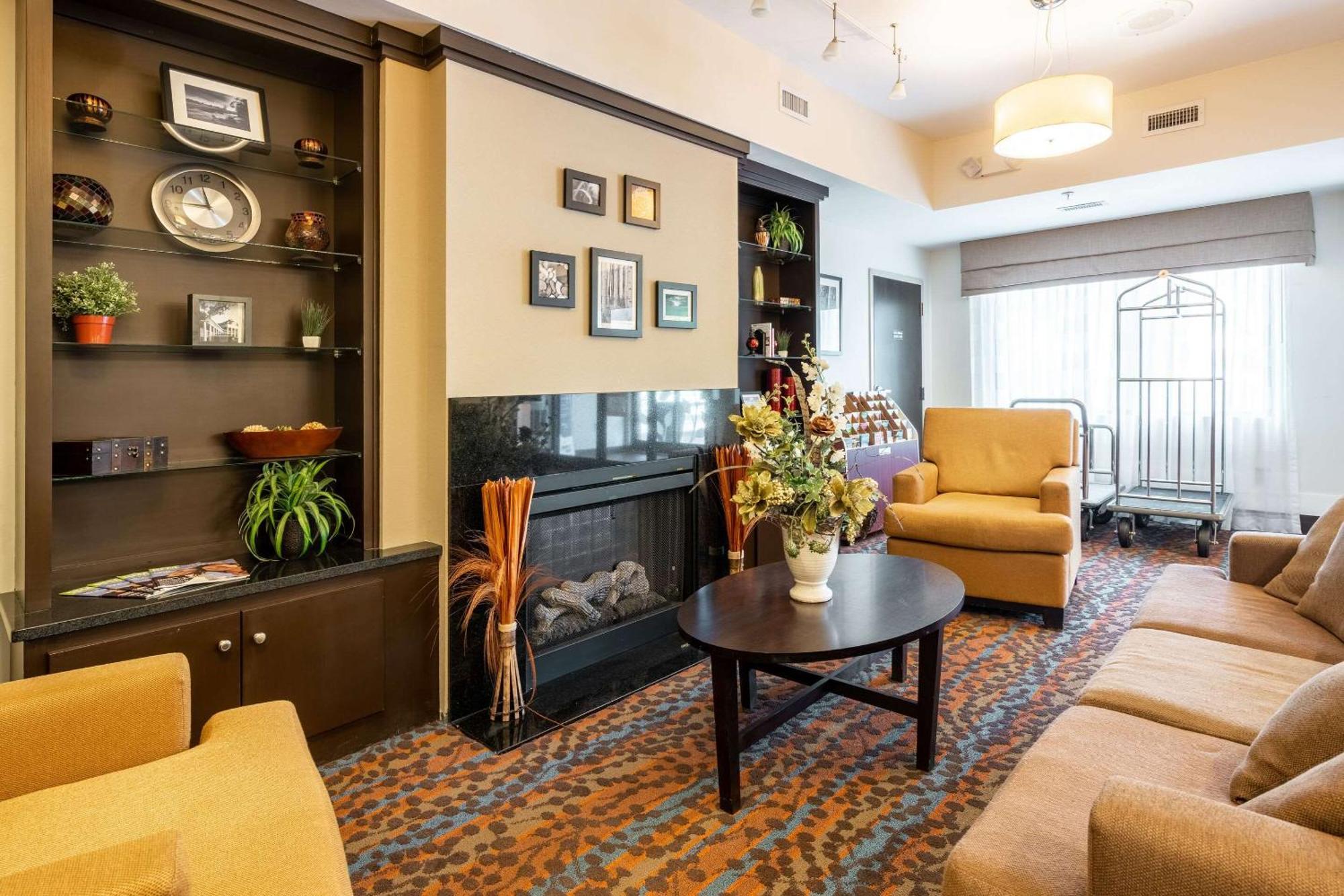 Sleep Inn & Suites Harbour Pointe Brandermill Luaran gambar